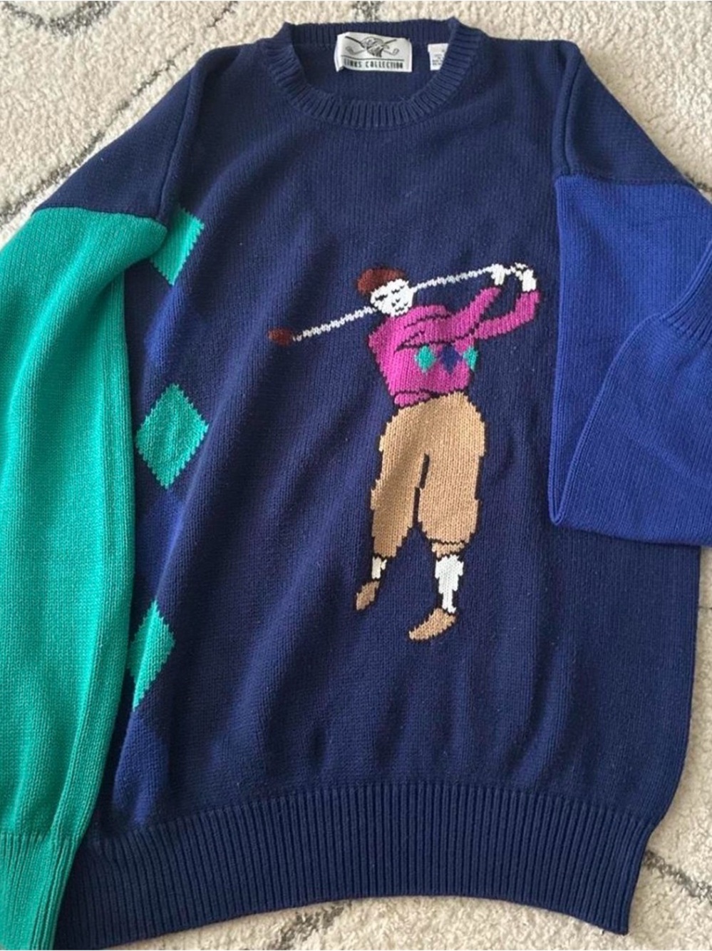 Men's Vintage Navy Golf Graphic Crewneck Sweater with Teal Sleeve
